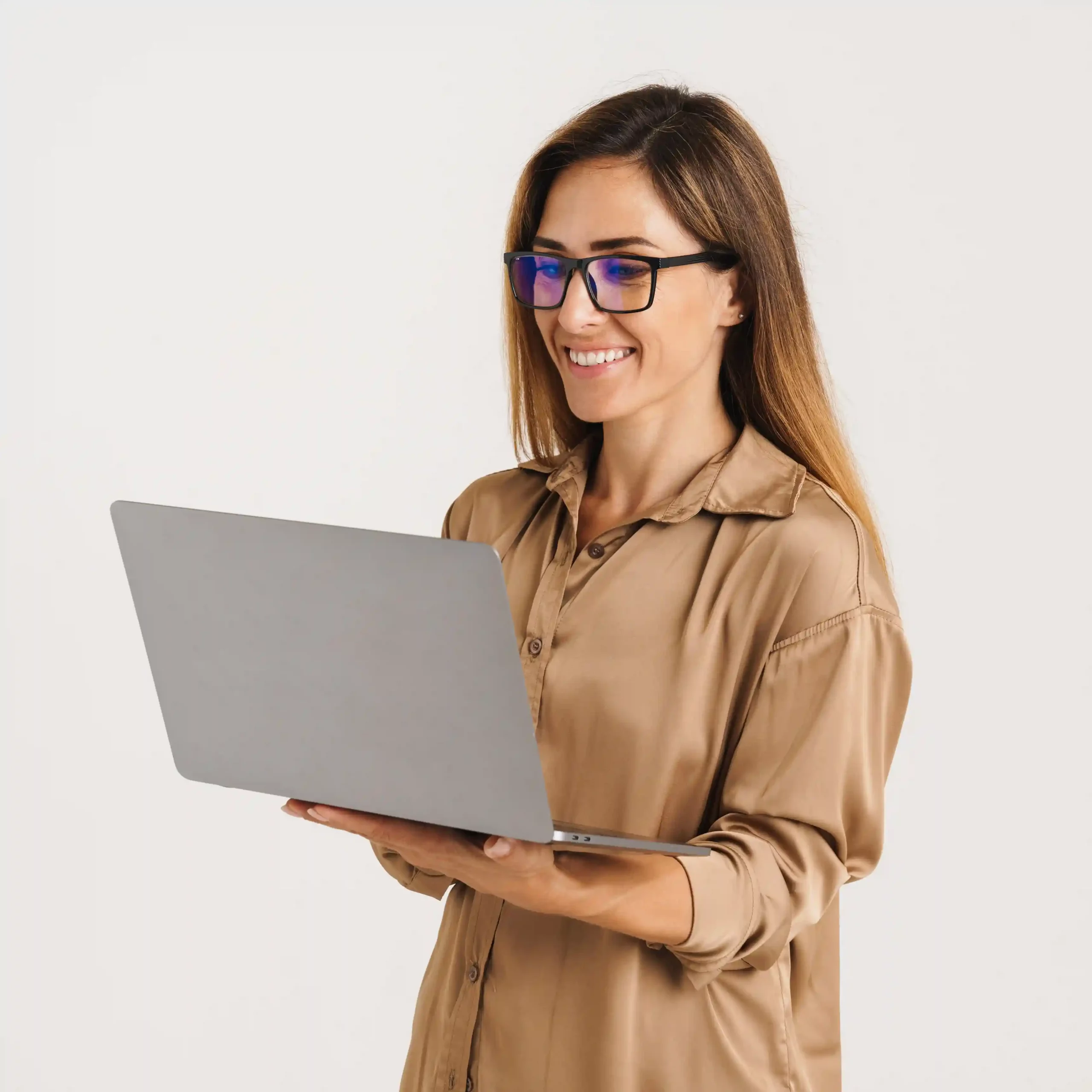 While working on her laptop, a business user evaluates SIP-based voice integration options that allow Indosoft to connect traditional telephony with advanced contact center workflows. Smiling as she reviews system details on her laptop, a contact center professional explores how SIP connects existing voice infrastructure with Indosoft’s modern call management tools.