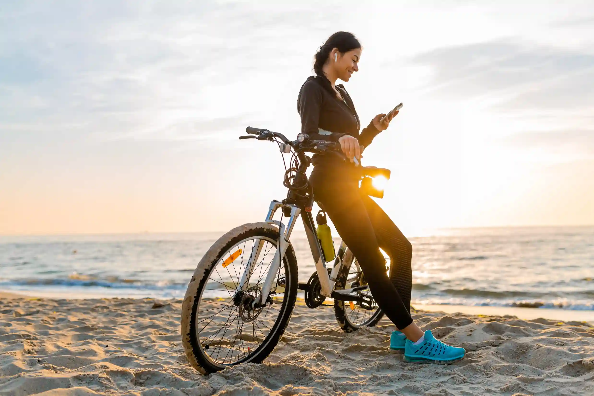 An agent responds confidently as Smart Call Routing analyzes caller data and connects the customer to the most relevant support team in real time. A customer checks her phone by the beach while Smart Call Routing automatically connects her call to a local agent who already understands her delivery request.